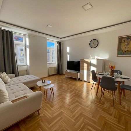 Schoene Eigentumswohnung Im 10 Bezirk Vienna Esterno foto